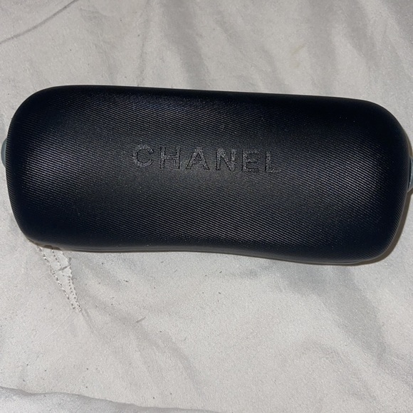 Chanel gold and brown sunglasses with case 100% Authentic - Picture 2 of 4